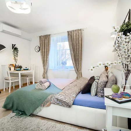 Διαμέρισμα Cosy Studio In The Heart Of